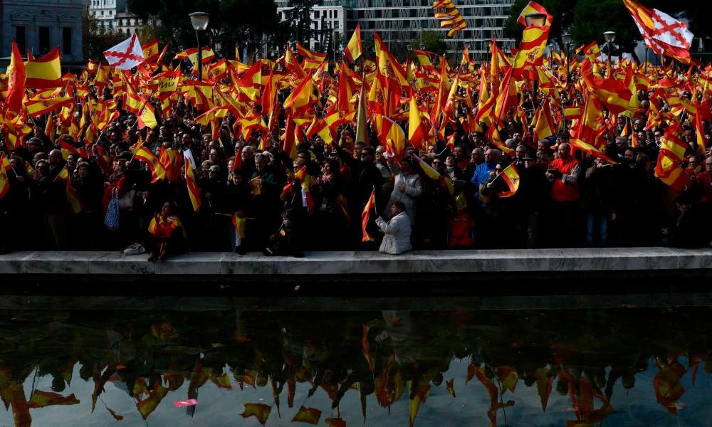 Δεν ξέρουν στις Βρυξέλες τι έρχεται-Σε Ισπανία Βρετανία και Γερμανία ξεσηκώνονται χιλιάδες Εθνικιστές κατά κυβερνήσεων και μουσουλμάνων στην Ευρώπη (Βίντεο)
